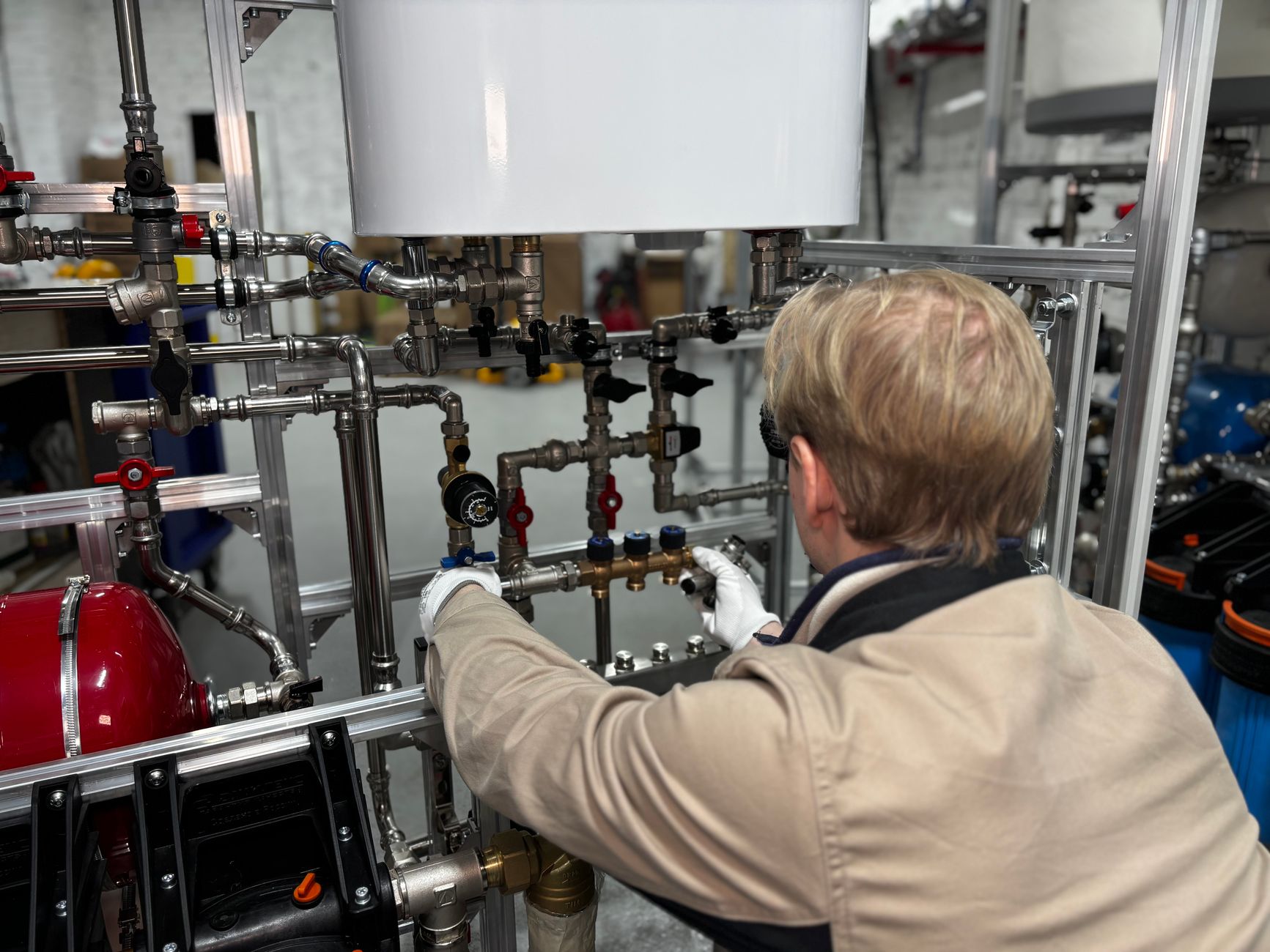 Underfloor Heating Systems for UK Homes: Wet vs Dry and Which Tradesmen Should Be Installing